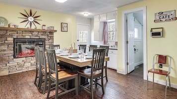 House (2 Bedrooms) | Bahagian dalam