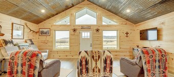 New-build, Mtn-view White Sulphur Springs Home!