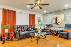 House (3 Bedrooms) | Interior - Pool, Hot Tub & Backyard Fun! Savannah Retreat (Port Wentworth)