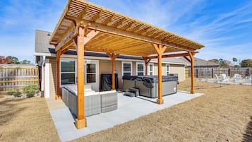 House (3 Bedrooms) | Front of property