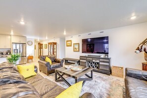 House (3 Bedrooms) | Interior - Newly Built Home w/ Yard, 4 Mi to Dtwn Caldwell! (Caldwell)