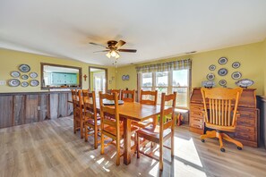 House (6 Bedrooms) | Interior - 100-acre Family Getaway in Kenbridge: Pets Welcome (Kenbridge)