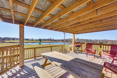 100-acre Family Getaway in Kenbridge: Pets Welcome