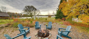 Copper Moose Cottage Historic Home w/ Game Room