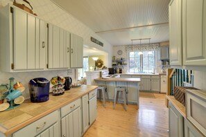 Interior - Copper Moose Cottage Historic Home w/ Game Room (Michigamme)