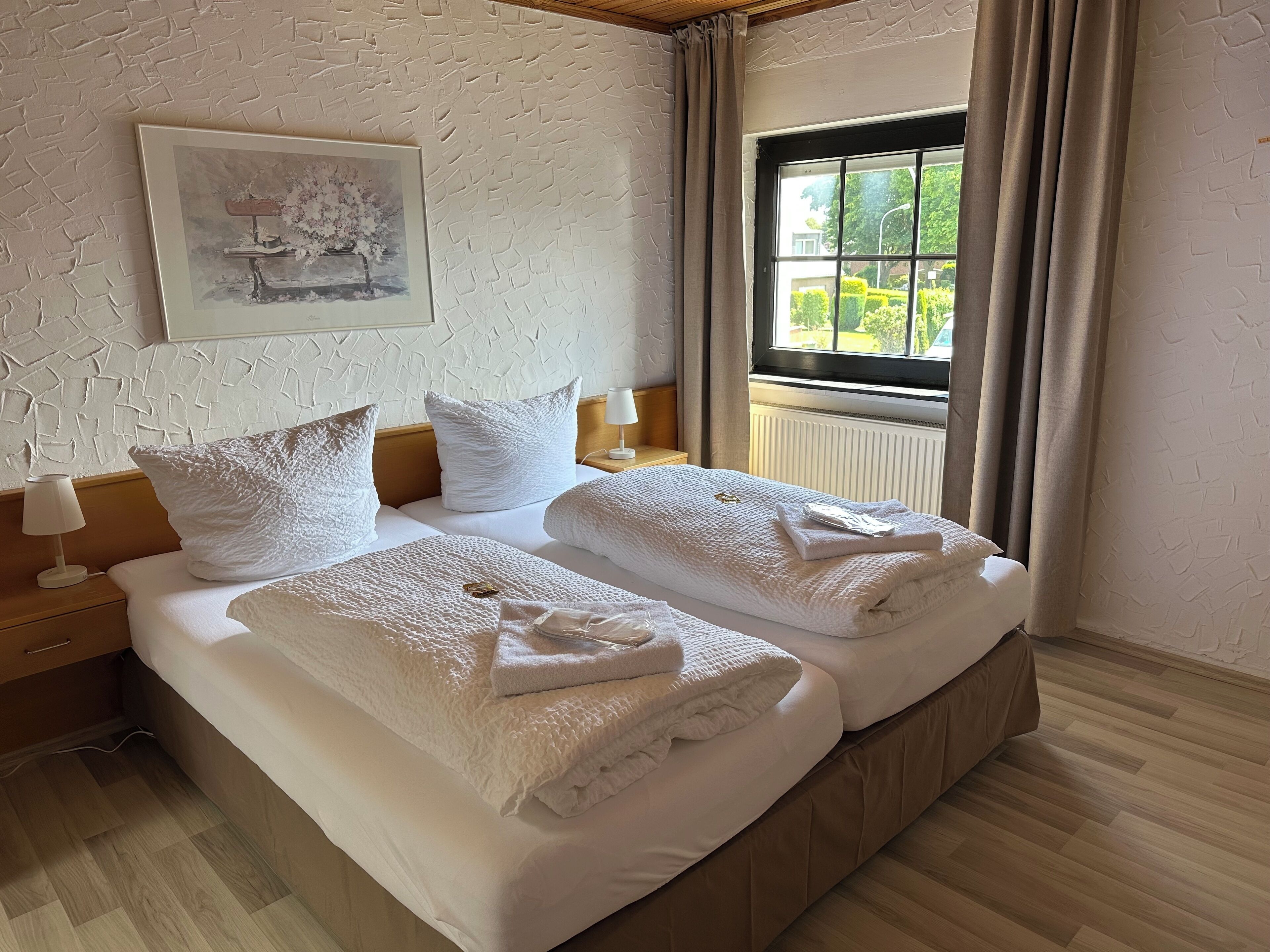 Quarto casal standard | Escrivaninha, Wi-Fi de cortesia, roupa de cama