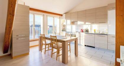 Thun Center Apartment | Close to Lake and Shops