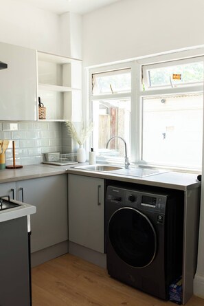 Maison, 3 chambres | Blanchisserie