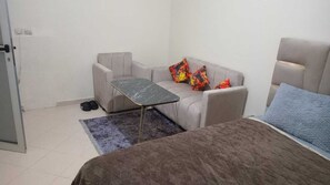 Comfort Single Room | Living area - Clean & Cozy Room in Aïn Chock, Casa Nearshore (Casablanca)