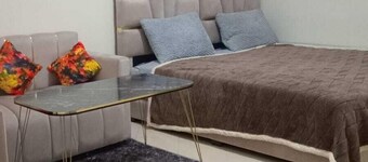 Clean & Cozy Room in Aïn Chock, Casa Nearshore