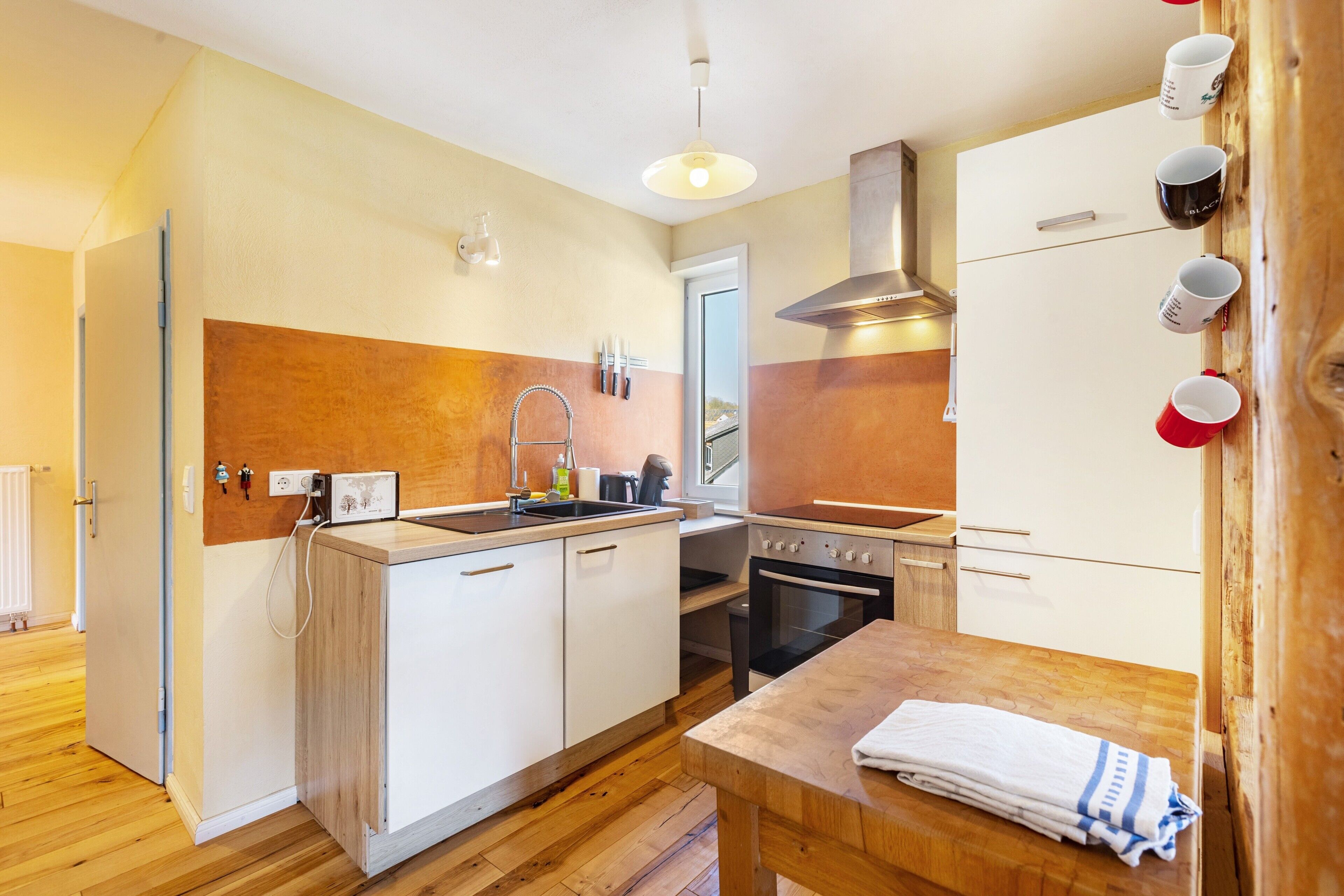 Geladeira, fogão, cooktop, lava-louças