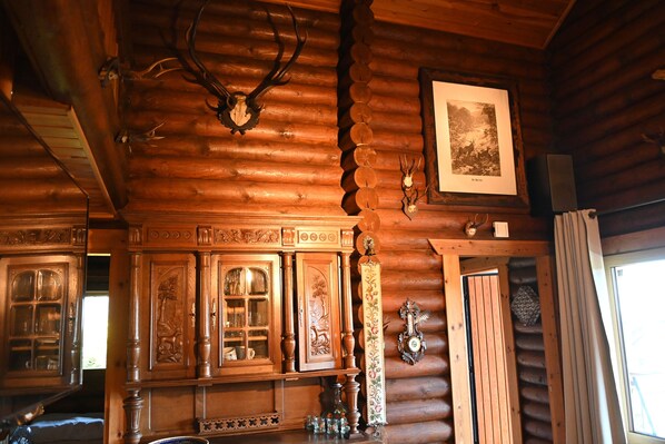 المنشأة من الداخل