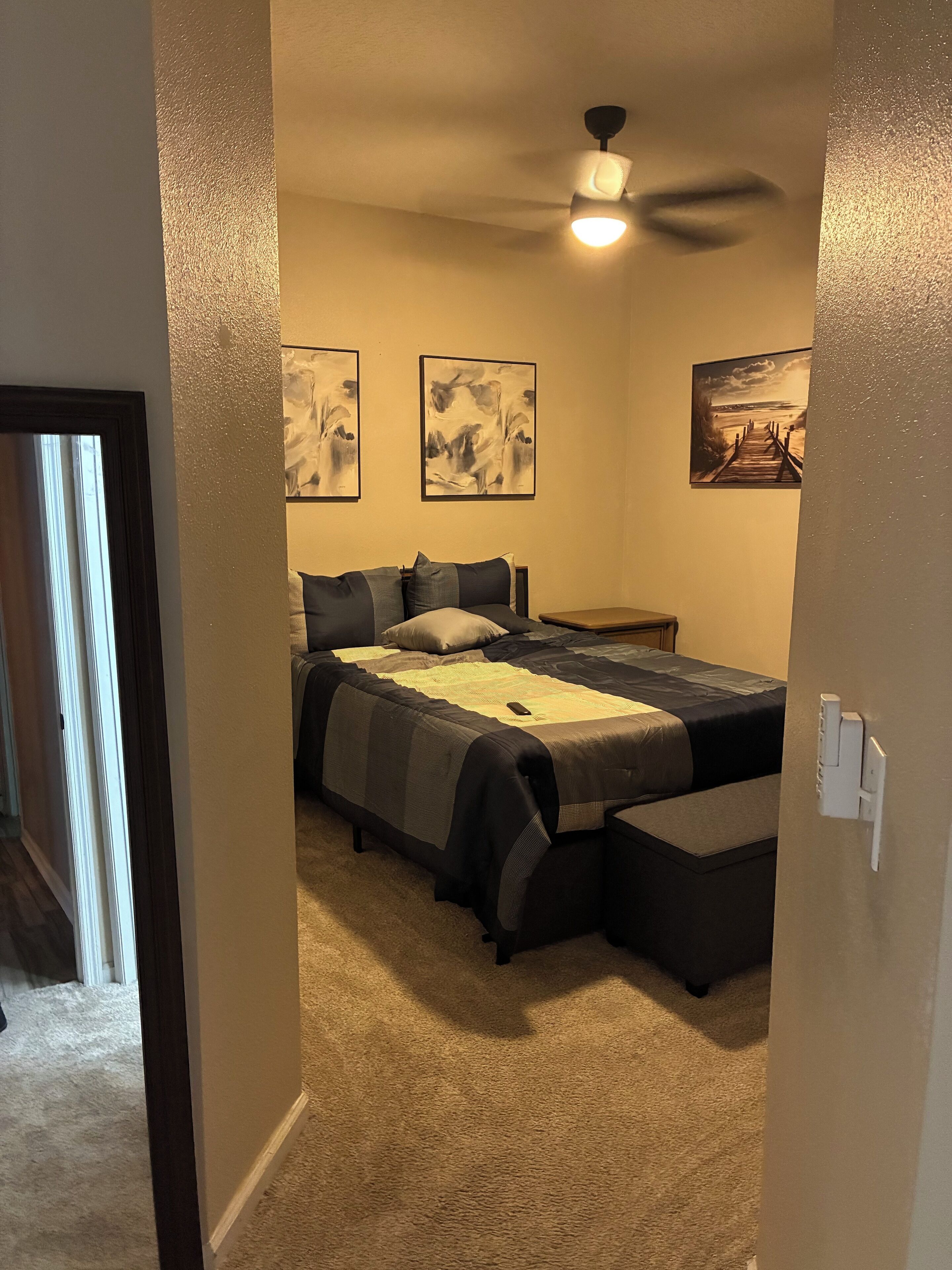 4 bedrooms, desk, iron/ironing board, WiFi