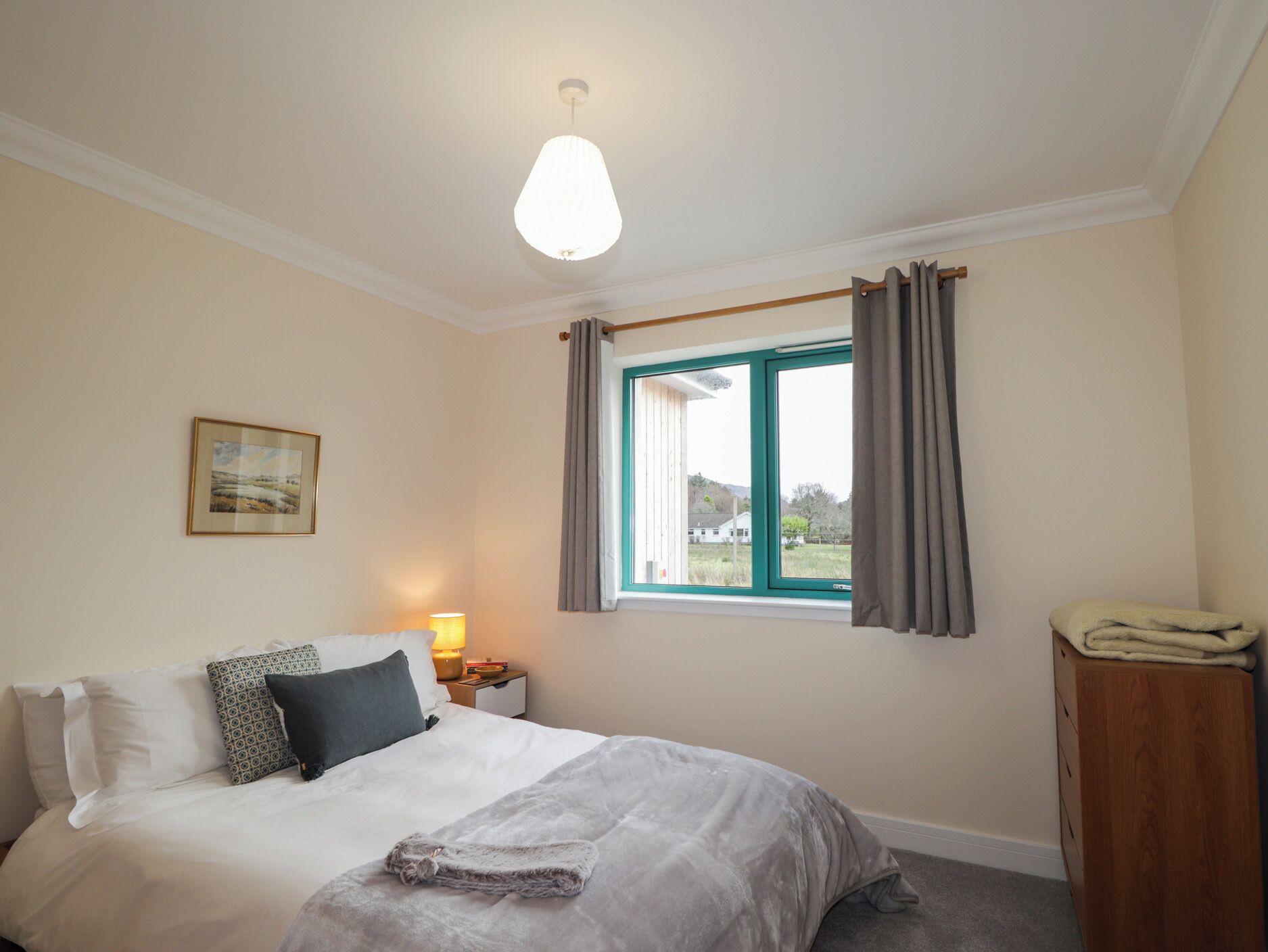 3 عدّة غرف نوم وبديكورات فريدة لكل غرفة وطراز فريد لكل وحدة