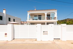 Exterior - Villa Amarres by Escape Home (Ses Salines)
