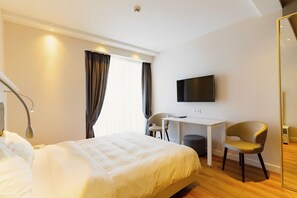 Standard Studio, Beach View | Living area - Studio by Alliance (Batumi)