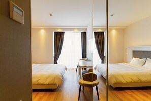 Standard Studio, Beach View | Living area - Studio by Alliance (Batumi)