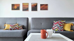 TV, offices - Bright Apartment with Balcony | Workspace (Wrocław)