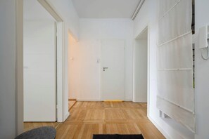 Interior - Bright Apartment with Balcony | Workspace (Wrocław)