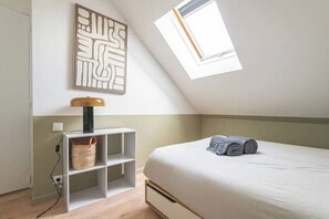 Fer et planche à repasser, Wi-Fi, draps fournis