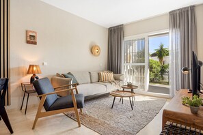 Smart TV - Riviera del Sol | Calahonda Apt Terrace & Bbq (Mijas)