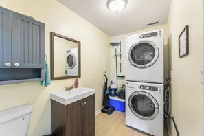Interior - Parrot Bay J29 Townhouse in downtown (ocean city)