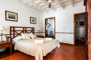 6 habitaciones y caja de seguridad en la habitación 