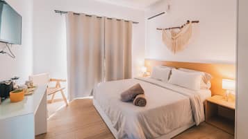 Camera doppia | Una scrivania, Wi-Fi gratuito