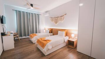 Quarto duplo | Escrivaninha, Wi-Fi de cortesia