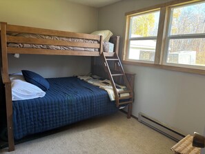 2 bedrooms, travel crib, free WiFi, bed sheets