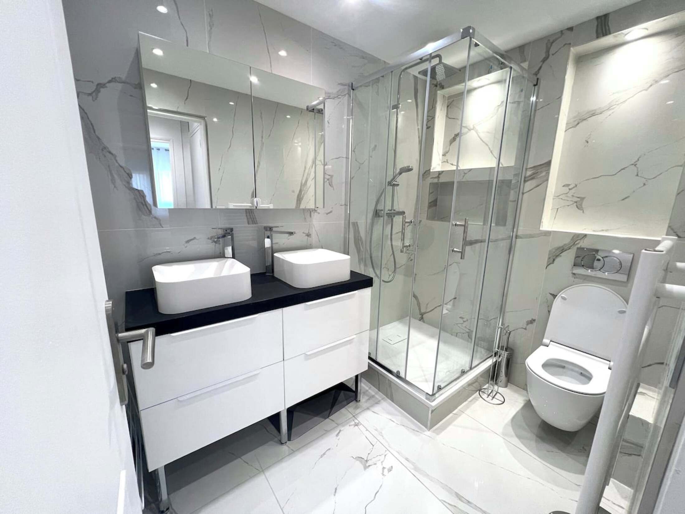 Hair dryer, towels, soap, shampoo