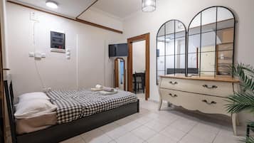 Bügeleisen/Bügelbrett, Internetzugang, Bettwäsche