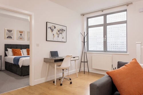 The Albany Sleeps 2 With Wifi