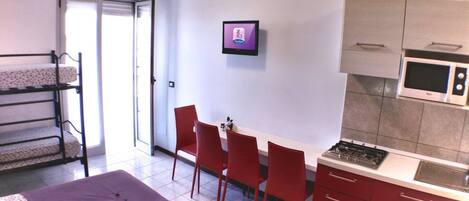 Studio, meerdere slaapkamers, terras | Interieur