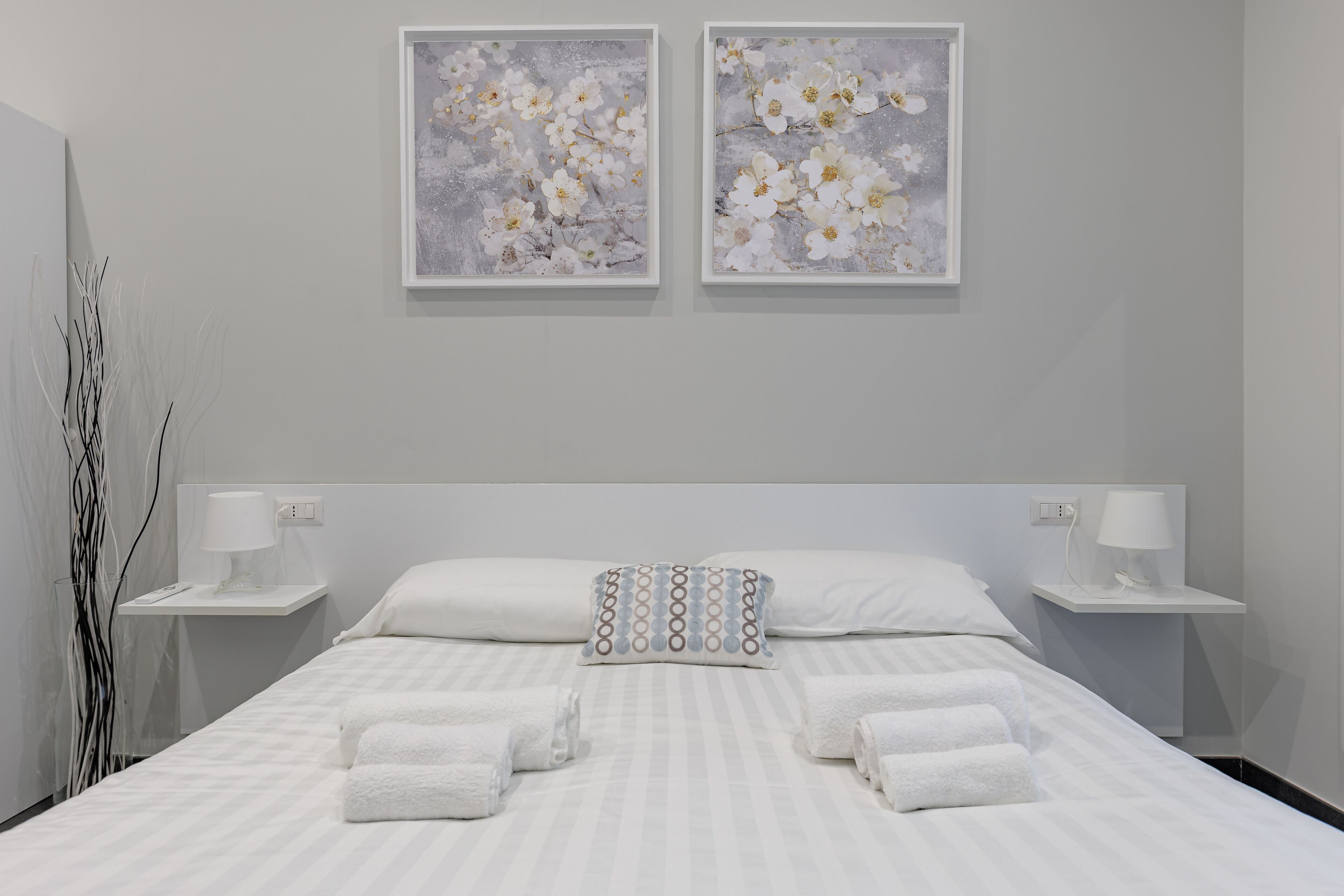 3 bedrooms, desk, iron/ironing board, Internet