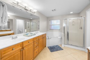 Shower, hair dryer, towels - Incredible Gulf Views! Beautiful Remodel - Beach Chair Service (Miramar Beach)