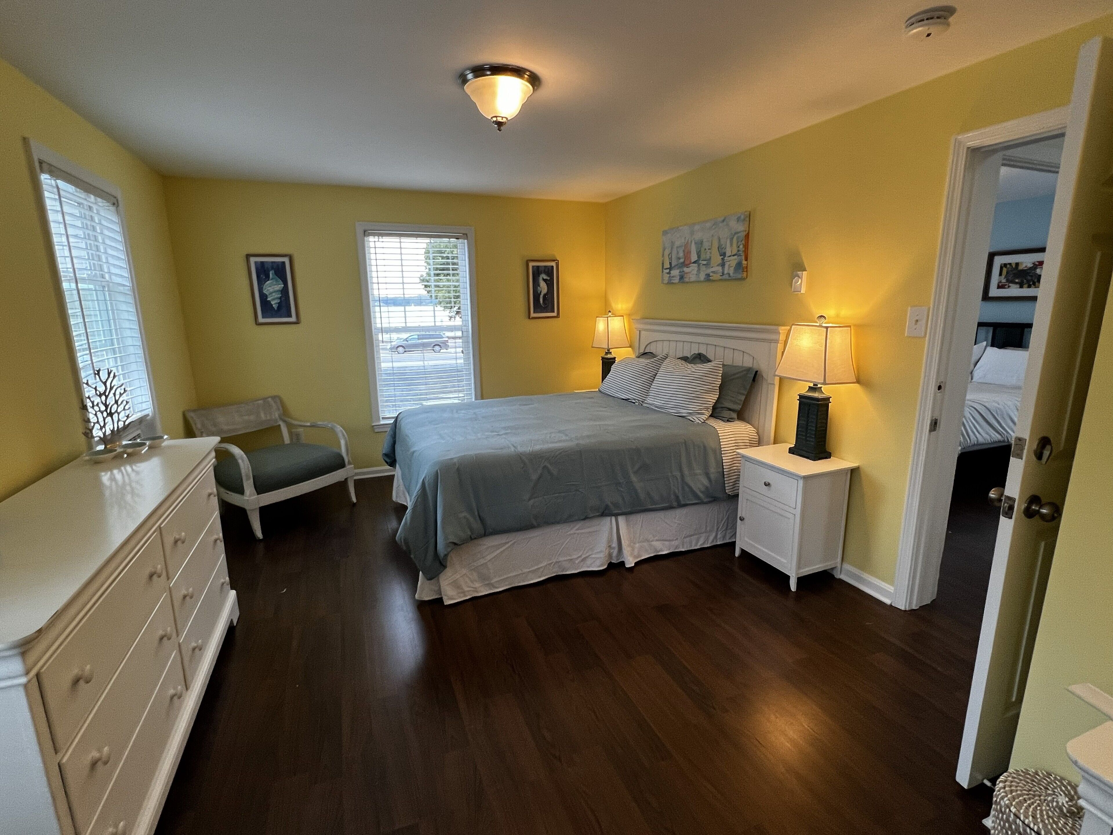 2 chambres, fer et planche à repasser, Wi-Fi, draps fournis