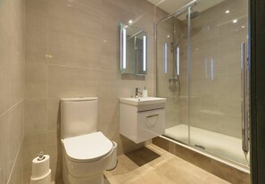 Studio, Multiple Bedrooms, City View | Bathroom - Penthouse City Studio - Perfect Base for Exploring Medieval Kilkenny (Kilkenny)
