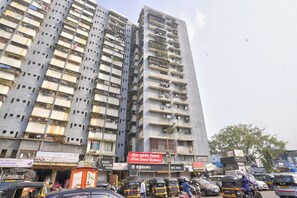 Exterior - Glitz Hotel Sai Neel (Mumbai)