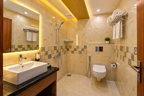 Bathroom - Glitz Saineel Executive Near Juhu Beach (Mumbai)