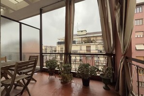 Outdoor dining - 5 minutes' walk from the Olympic Stadium (Turin)