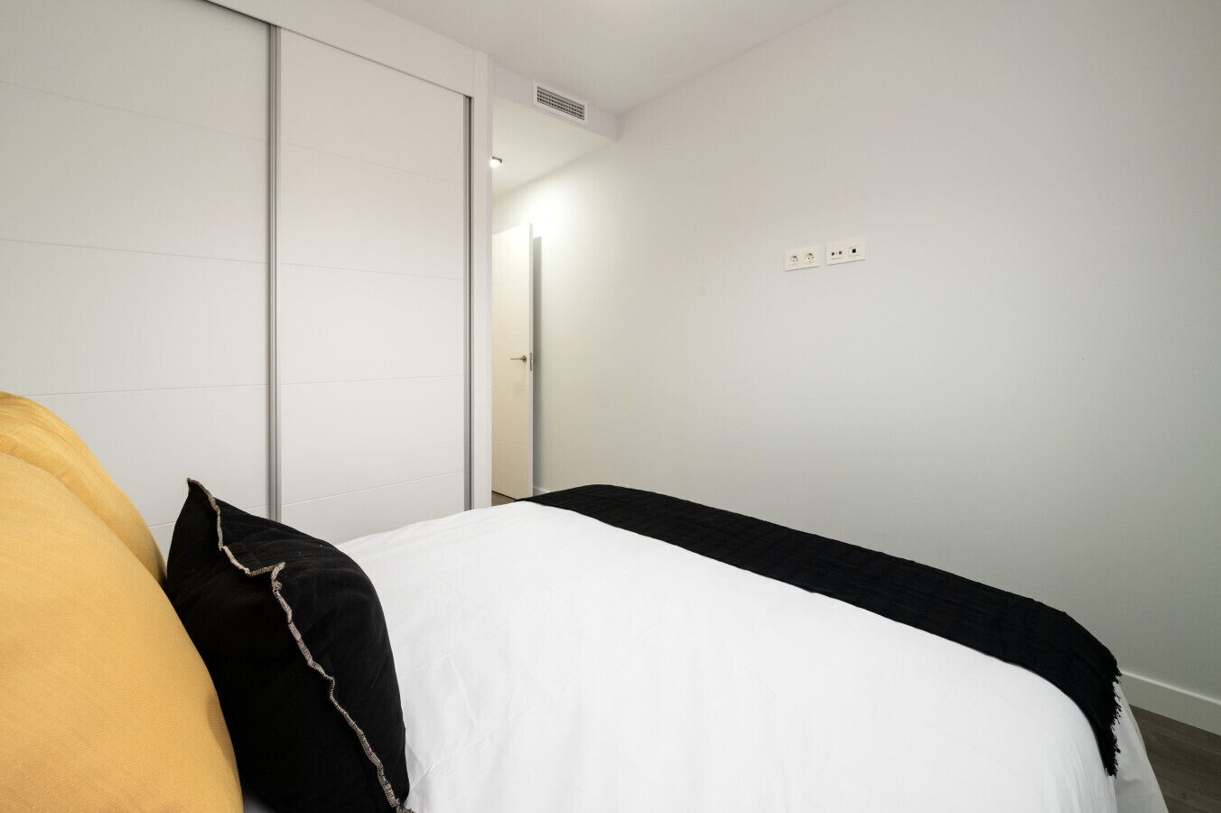 2 chambres, fer et planche à repasser, lit parapluie, Wi-Fi