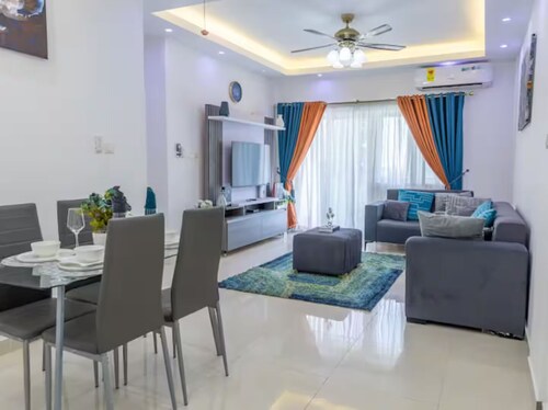 Colorful & Modern Escape: Pool, Balcony, Security!