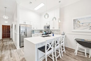Fridge, microwave, oven, stovetop - Spacious Family Condo – Kid Friendly Stay w/ Bunk Room & Resort Style Amenities (Seacrest Beach)