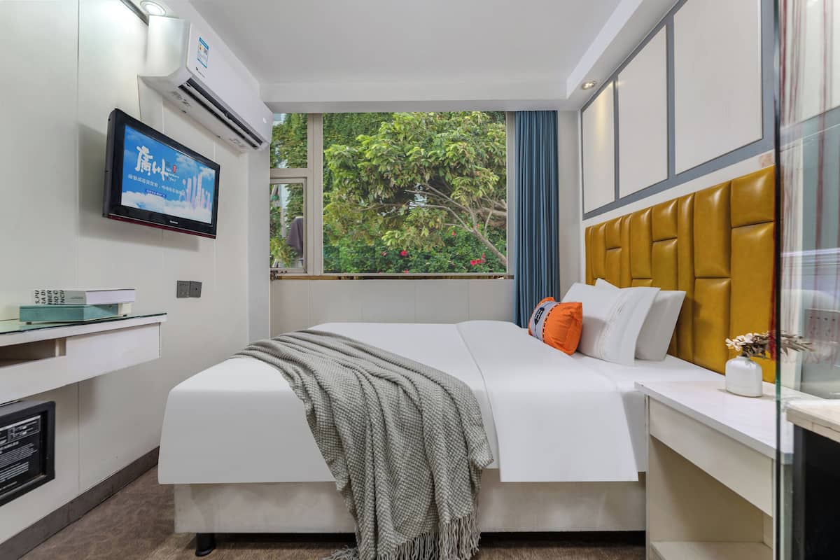 Standard Double Room | Individually decorated, individually furnished, laptop workspace