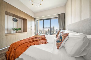 1 bedroom, iron/ironing board, free WiFi, bed sheets - Downtown Dubai Chic 1BR Retreat (Dubai)