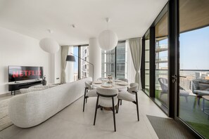 Interior - Stylish 2BR + Maid’s Apartment in Sobha Hartland (Dubai)