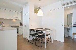 Dining - Pepita Bandert Apartments (Cambrils)