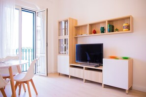 Apartamento, vistas al mar | Zona de estar