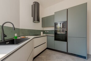 Private kitchen - Guest Planet - Dergano M3 studio (Milan)